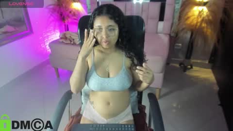    online show from November 12, 9:03 pm