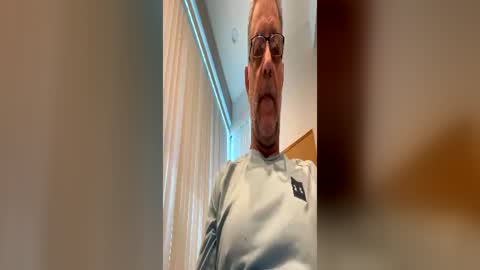 Snapshot of grn_stud chatting on June 22, 6:16 pm Hard Cock. I cum fast wife might catch me online show from June 22, 6:16 pm