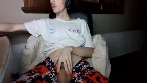 Snapshot of grod6999 chatting on February 8, 7:59 pm grod6999 online show from February 8, 7:59 pm