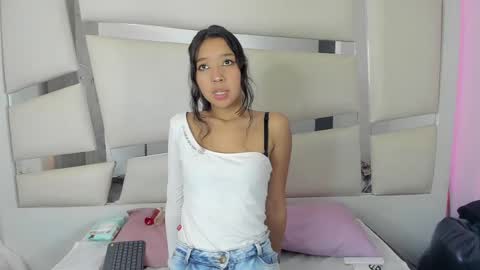 Snapshot of grupojade chatting on February 15, 8:33 pm grupojade online show from February 15, 8:33 pm