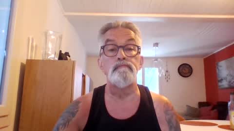 Snapshot of grybear60 chatting on July 10, 8:50 am Grybear online show from July 10, 8:50 am