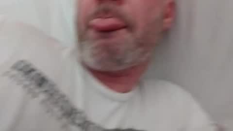 Snapshot of grzegorz34 chatting on January 31, 8:01 pm Greg online show from January 31, 8:01 pm