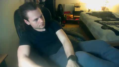 Gizzy online show from November 24, 5:45 pm