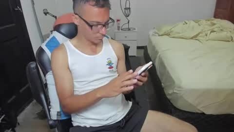 guachin_new online show from December 31, 6:24 pm