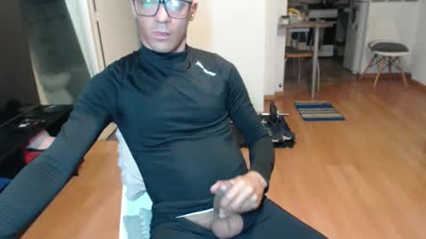 guachin_new online show from April 9, 4:23 am