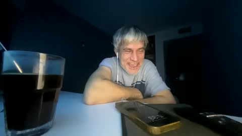 guardiannif_ online show from January 21, 4:32 am