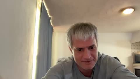 guardiannif_ online show from January 8, 4:20 pm