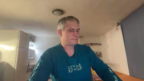 guardiannif_ online show from February 8, 1:09 am