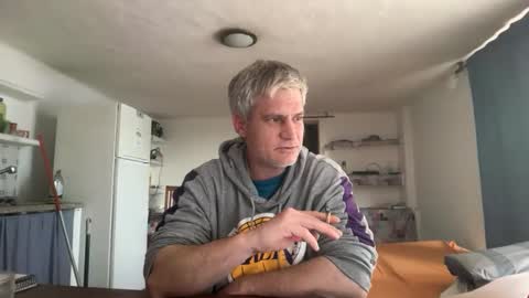 guardiannif_ online show from February 27, 5:13 pm