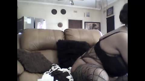 gucci-bx online show from November 16, 12:33 pm