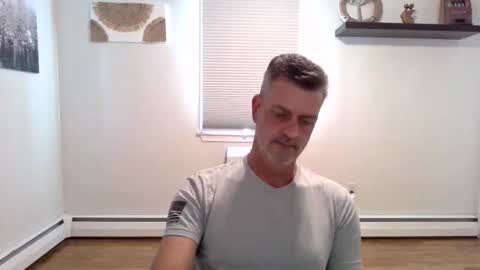 Snapshot of gudguy2025 chatting on October 16, 2:40 pm gudguy2025 online show from October 16, 2:40 pm