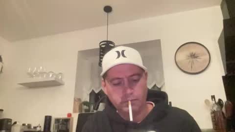 guil0 online show from September 21, 5:31 am