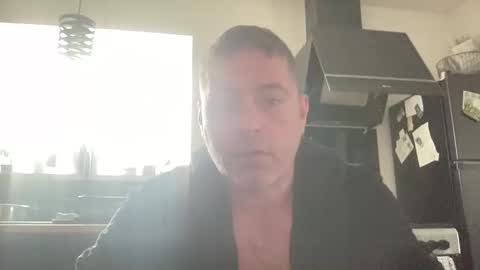 guil0 online show from November 5, 12:05 pm