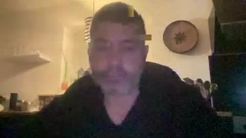 guil0 online show from February 4, 10:10 am