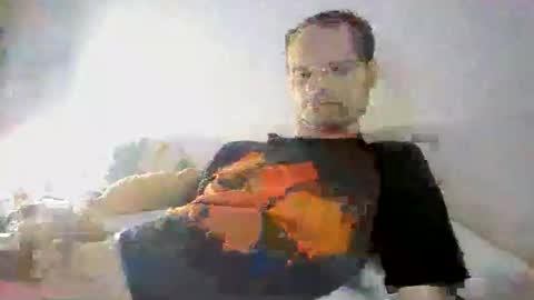 Snapshot of guil67728799 chatting on February 26, 5:23 pm guil67728799 online show from February 26, 5:23 pm
