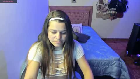 Hello Im Julieta Im 25 years old welcome to my room have fun and be happy. online show from March 2, 4:39 am