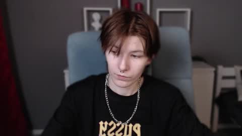 guitarandangell online show from November 15, 3:48 am