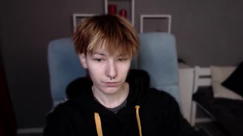 guitarandangell online show from February 24, 11:08 am