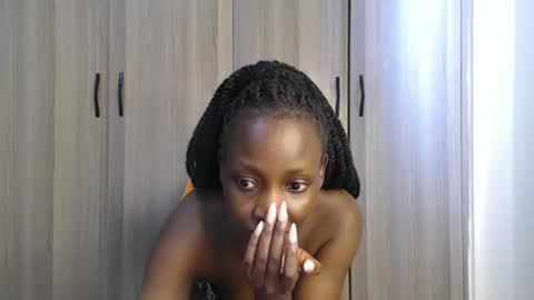 Miss Incredible online show from November 8, 10:59 am