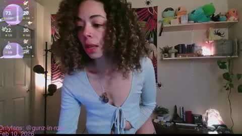 Kylie online show from February 10, 4:44 pm