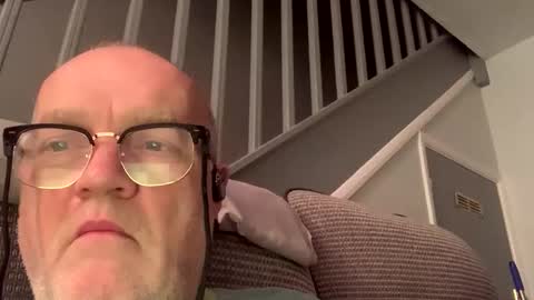 Snapshot of gusher25 chatting on October 17, 8:11 pm gusher25 online show from October 17, 8:11 pm