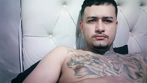 gustavo942493 online show from July 17, 5:03 am