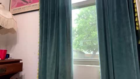 that guy online show from April 29, 9:32 pm