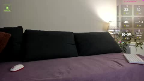 Buddy online show from December 1, 12:32 pm