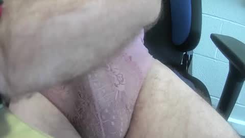 Snapshot of guy_in_lingerie chatting on November 13, 12:37 pm Lingerie Guy online show from November 13, 12:37 pm