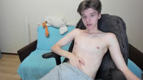Snapshot of guy_liam1 chatting on October 23, 12:48 pm guy_liam1 online show from October 23, 12:48 pm