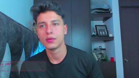 Snapshot of guy_twinks chatting on January 19, 12:49 am Gabriel online show from January 19, 12:49 am