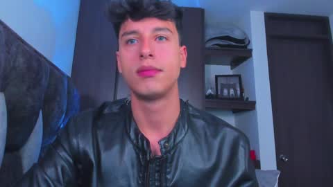 Snapshot of guy_twinks chatting on January 23, 8:56 pm Gabriel online show from January 23, 8:56 pm