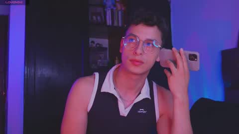 Snapshot of guy_twinks chatting on December 20, 5:03 am Gabriel online show from December 20, 5:03 am