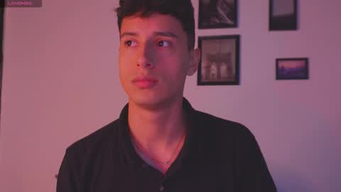 Snapshot of guy_twinks chatting on January 9, 4:26 am Gabriel online show from January 9, 4:26 am