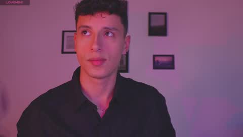 Snapshot of guy_twinks chatting on February 24, 5:05 am Gabriel online show from February 24, 5:05 am