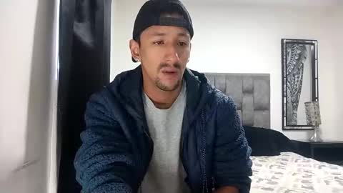 Snapshot of guykarim chatting on January 17, 2:00 pm karim online show from January 17, 2:00 pm