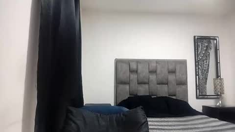 Snapshot of guykarim chatting on March 18, 10:51 am karim online show from March 18, 10:51 am