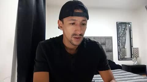 Snapshot of guykarim chatting on March 23, 4:05 am karim online show from March 23, 4:05 am