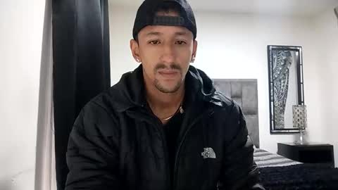 Snapshot of guykarim chatting on March 24, 4:17 am karim online show from March 24, 4:17 am
