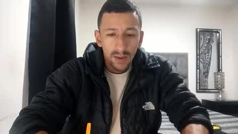 Snapshot of guykarim chatting on April 14, 11:16 am karim online show from April 14, 11:16 am