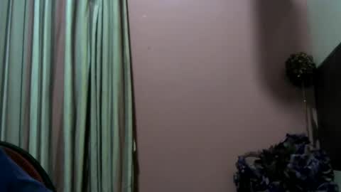 Snapshot of guywith85mm chatting on December 26, 12:05 pm guywith85mm online show from December 26, 12:05 pm