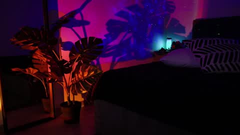 gwenhilton online show from January 24, 8:44 am