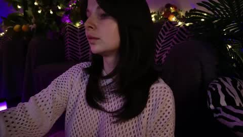 gwenhilton online show from February 27, 5:56 am