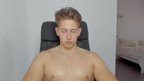 Oliver online show from October 4, 1:42 pm