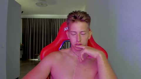 Oliver online show from November 11, 12:38 pm