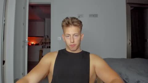 Oliver online show from December 16, 10:15 pm