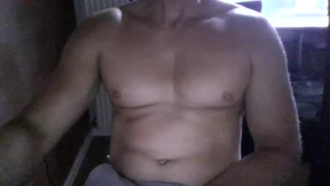 Snapshot of gymxxx_ chatting on June 2, 4:31 pm gymxxx_ online show from June 2, 4:31 pm