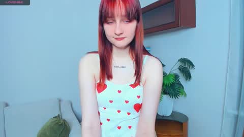 Kelly  Lilly online show from November 12, 6:52 pm