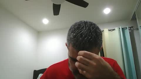 Snapshot of h0nest84 chatting on December 7, 8:00 am h0nest84 online show from December 7, 8:00 am