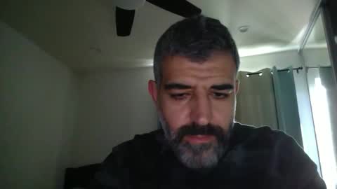 Snapshot of h0nest84 chatting on December 8, 4:39 pm h0nest84 online show from December 8, 4:39 pm